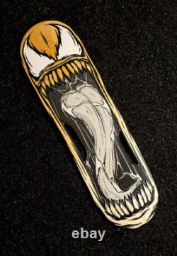 Marvel x Bear Walker Venom Skateboard Deck Sideshow Ltd 1000