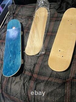 Steveo and jhonny knoxville decks comes with added trucks and wheels